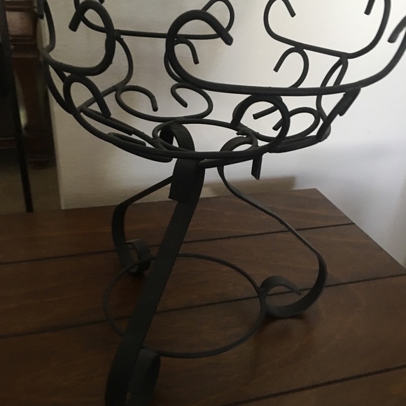 Wrought iron centerpiece - Picture 3 of 5